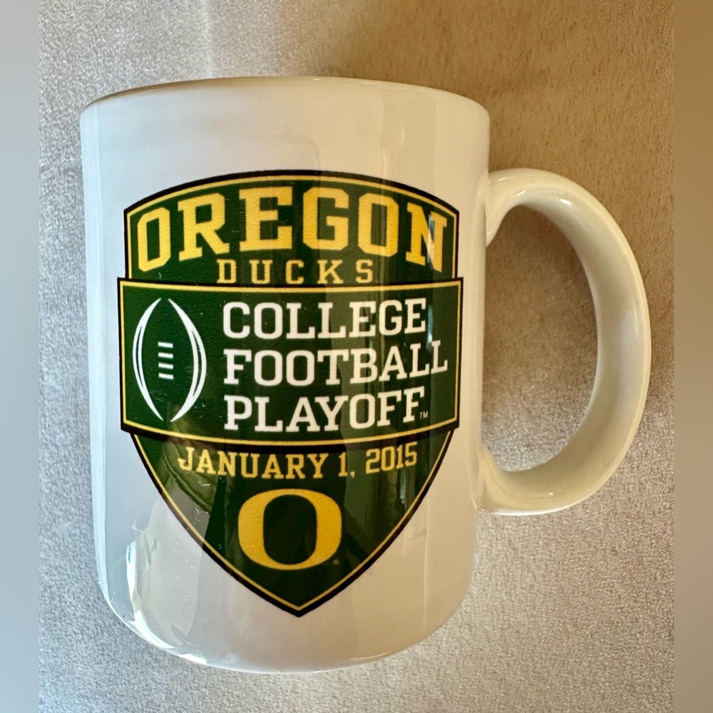 Oregon Ducks 2015 College Football Playoff/Rose
 Bowl Mug. Never used condition